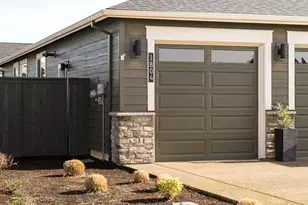 1804 S Locust St, Canby, OR 97013 - Photo 4