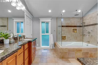 725 Carrera Ln, Lake Oswego, OR 97034 - Photo 12