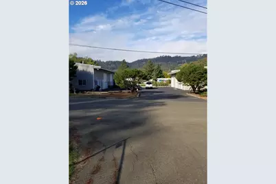 3782 Hooker Rd, Roseburg, OR 97470 - Photo 2