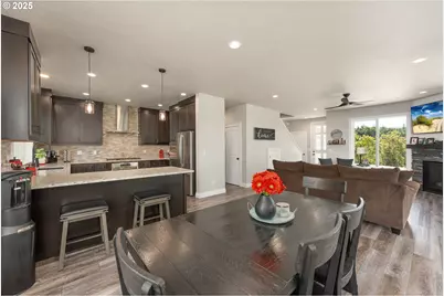 1062 Southridge Way, Roseburg, OR 97470 - Photo 10