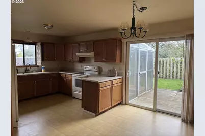 870 SW 12th St, Bandon, OR 97411 - Photo 4