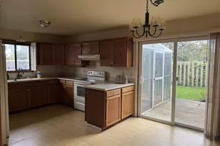 870 SW 12th St, Bandon, OR 97411 - Photo 4