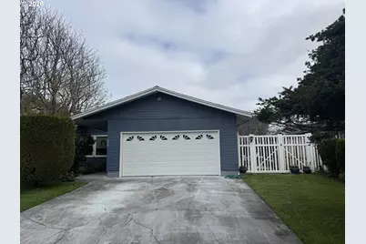870 SW 12th St, Bandon, OR 97411 - Photo 1