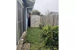 870 SW 12th St, Bandon, OR 97411 - Photo 22