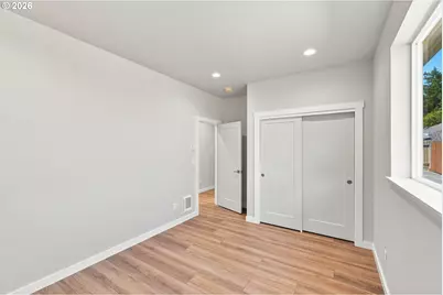 768 Division Ave, Coos Bay, OR 97420 - Photo 18
