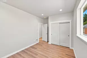 768 Division Ave, Coos Bay, OR 97420 - Photo 18
