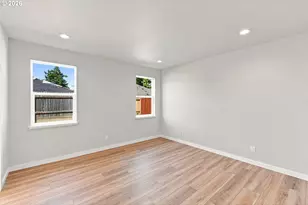 768 Division Ave, Coos Bay, OR 97420 - Photo 20