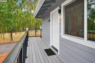 1611 NE Hale Pl, Gresham, OR 97030 - Photo 4