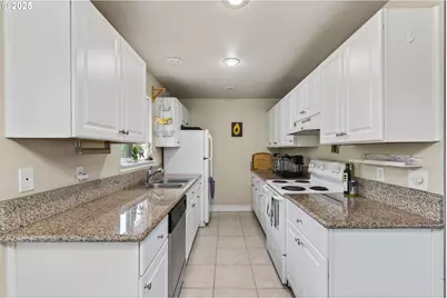 1611 NE Hale Pl, Gresham, OR 97030 - Photo 16