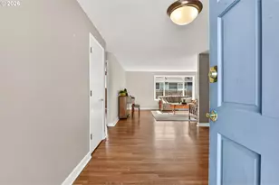 640 Stonehill Dr, Gladstone, OR 97027 - Photo 4