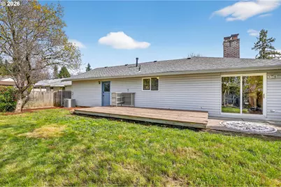 640 Stonehill Dr, Gladstone, OR 97027 - Photo 40