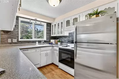 640 Stonehill Dr, Gladstone, OR 97027 - Photo 16