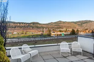 314 Columbia St, Hood River, OR 97031 - Photo 32