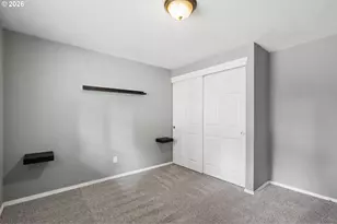 609 SE 137th Ave, Portland, OR 97233 - Photo 22