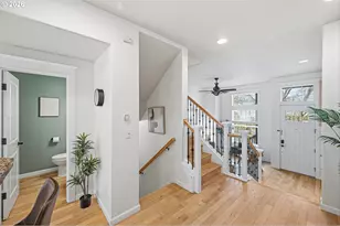 1116 SE Linn St, Portland, OR 97202 - Photo 8