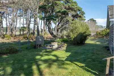 1260 Jackson Ave SW, Bandon, OR 97411 - Photo 46