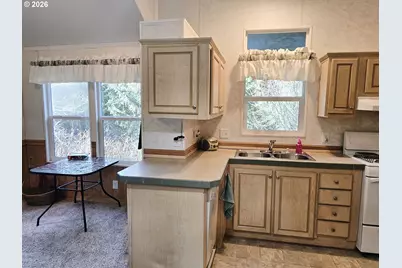 89491 Sutton Pl, Florence, OR 97439 - Photo 6