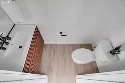14846 NE Couch St #8, Portland, OR 97230 - Photo 8