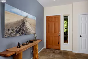 3483 Avalon Dr, Hood River, OR 97031 - Photo 10