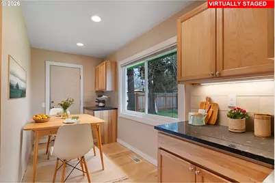 6211 SE Clatsop St, Portland, OR 97206 - Photo 8