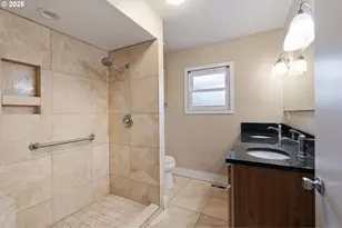 6211 SE Clatsop St, Portland, OR 97206 - Photo 12