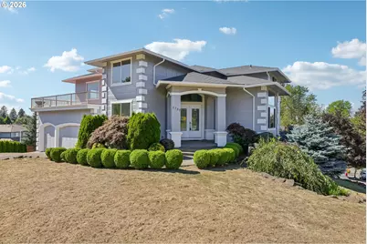 1727 NW Ogden St, Camas, WA 98607 - Photo 2