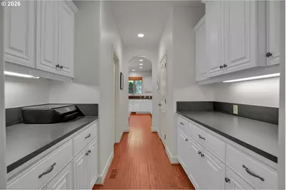 4823 Ireland Ln, West Linn, OR 97068 - Photo 8