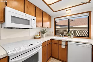 2362 NE 149th Ave, Portland, OR 97230 - Photo 8