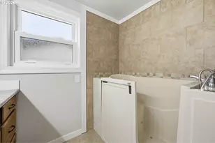 4986 Chan St, Salem, OR 97306 - Photo 14