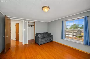 204 19th St, Springfield, OR 97477 - Photo 28