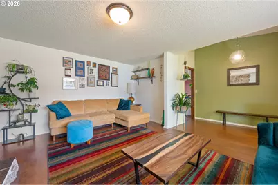 6952 C St, Springfield, OR 97478 - Photo 10