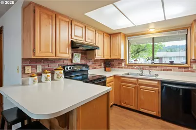 6952 C St, Springfield, OR 97478 - Photo 14