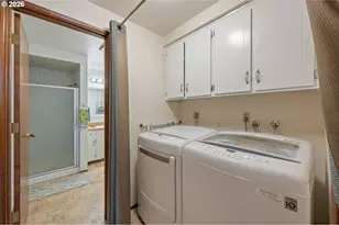 6952 C St, Springfield, OR 97478 - Photo 22
