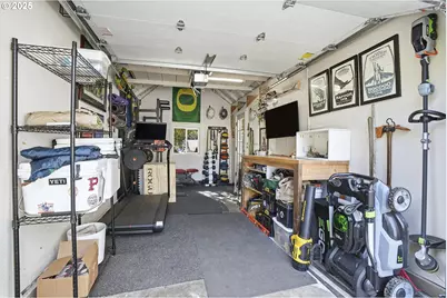 16 S Boundary St, Portland, OR 97239 - Photo 30