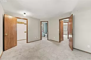 2855 SW Faith Ct, Troutdale, OR 97060 - Photo 20