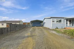 3801 Krohn Ln, Roseburg, OR 97471 - Photo 26