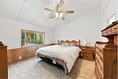3801 Krohn Ln, Roseburg, OR 97471 - Photo 16