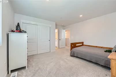 12935 SW Tabor Ter, Beaverton, OR 97007 - Photo 10