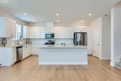 12935 SW Tabor Ter, Beaverton, OR 97007 - Photo 2