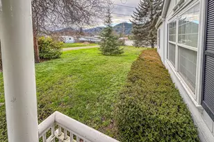 125 Rose Ave, Myrtle Creek, OR 97457 - Photo 4