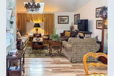 125 Rose Ave, Myrtle Creek, OR 97457 - Photo 10