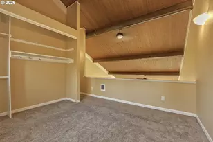 4 Touchstone Dr, Lake Oswego, OR 97035 - Photo 20