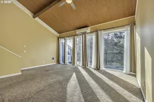 4 Touchstone Dr, Lake Oswego, OR 97035 - Photo 12