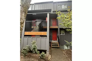 4 Touchstone Dr, Lake Oswego, OR 97035 - Photo 2