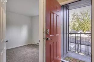 4 Touchstone Dr, Lake Oswego, OR 97035 - Photo 4