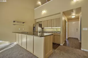 4 Touchstone Dr, Lake Oswego, OR 97035 - Photo 10