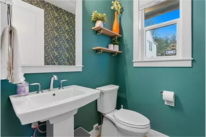 11542 NW Kearney St, Portland, OR 97229 - Photo 4