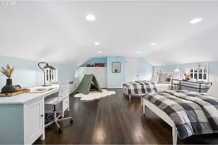7330 SW Dogwood Pl, Portland, OR 97225 - Photo 18