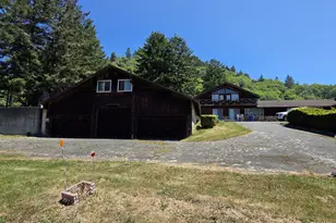 16005 Carson Ln, Brookings, OR 97415 - Photo 2