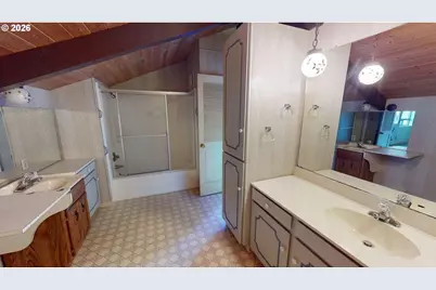 16005 Carson Ln, Brookings, OR 97415 - Photo 10